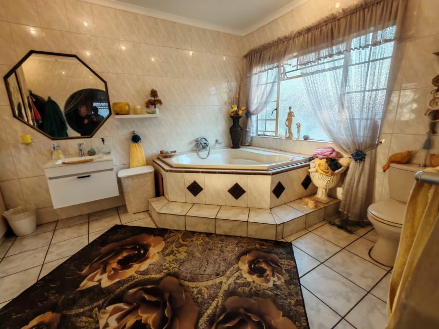3 Bedroom Property for Sale in Vaalpark Free State